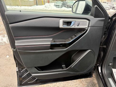 Used 2024 Ford Explorer ST-Line w/ Class IV Trailer Tow Package image 14