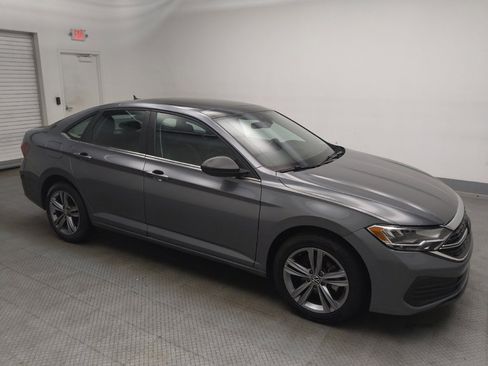 Used 2023 Volkswagen Jetta SE FWD image 11