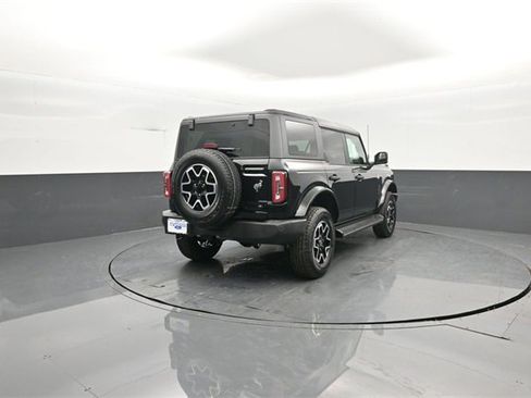 New 2026 Ford Bronco Outer Banks image 7