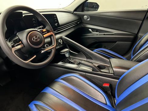 Used 2023 Hyundai Elantra SEL image 15