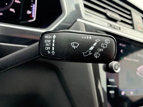 Used 2019 Volkswagen Tiguan SEL AWD/4WD image 27