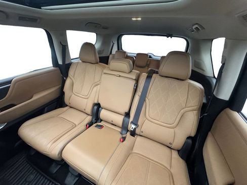 Used 2025 INFINITI QX80 Sensory image 15