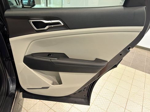 Used 2026 Kia Sportage EX image 23