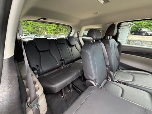 Used 2026 Kia Carnival FWD image 23