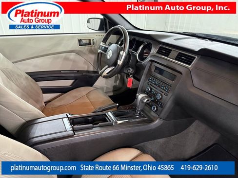 Used 2011 Ford Mustang Convertible RWD image 30