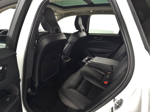 Used 2023 Volvo XC60 B5 Plus w/ Climate Package AWD/4WD image 33
