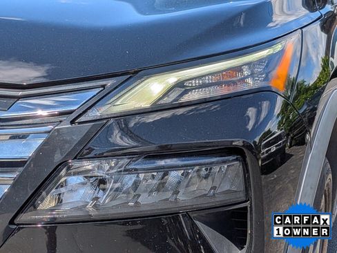 Used 2024 Nissan Rogue SV AWD/4WD image 10