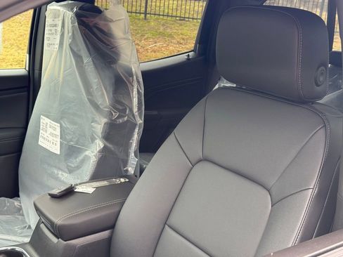 New 2026 GMC Canyon Elevation w/ Convenience Package image 17