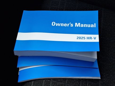 Used 2025 Honda HR-V Sport image 25