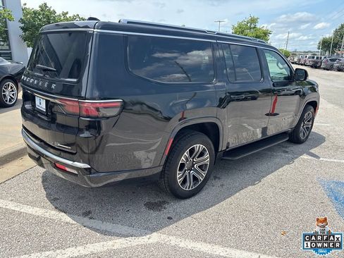 Used 2024 Jeep Wagoneer L Series II w/ Flexible Seating Group AWD/4WD image 27
