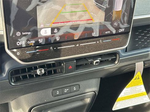 New 2025 Volkswagen ID. Buzz Pro S image 23