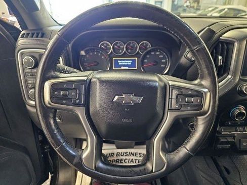 Used 2019 Chevrolet Silverado 1500 LT Trail Boss w/ Convenience Package AWD/4WD image 12