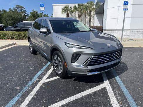 New 2025 Buick Envision Preferred image 2