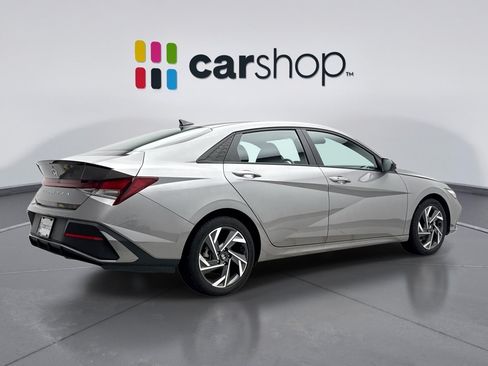 Used 2025 Hyundai Elantra Sport FWD image 5