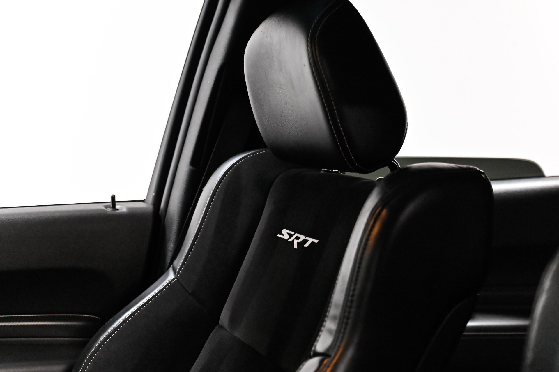 Used 2024 Dodge Durango SRT w/ Black Package AWD/4WD image 9