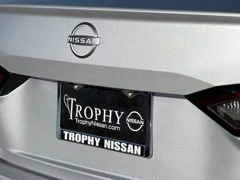 Certified 2023 Nissan Altima 2.5 SV image 8