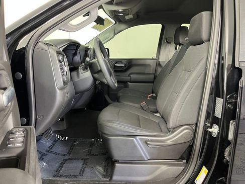 Used 2019 Chevrolet Silverado 1500 Custom Trail Boss w/ Custom Convenience Package AWD/4WD image 11