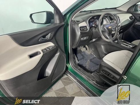 Used 2019 Chevrolet Equinox LS w/ LS Convenience Package FWD image 9