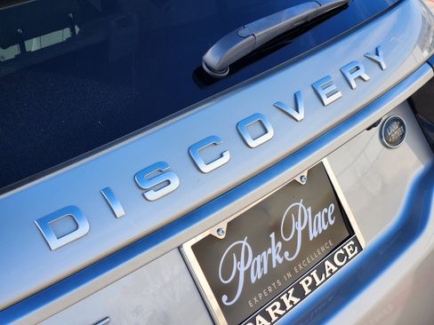 Used 2017 Land Rover Discovery Sport HSE Luxury image 10