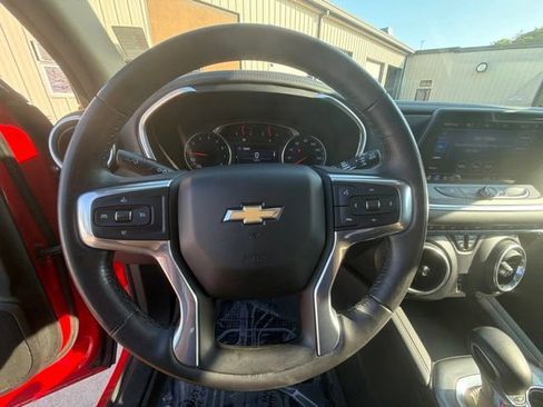Used 2019 Chevrolet Blazer LT FWD image 25