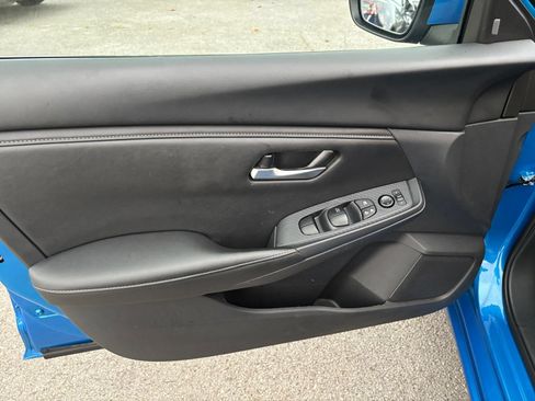 Used 2025 Nissan Sentra SV FWD image 18
