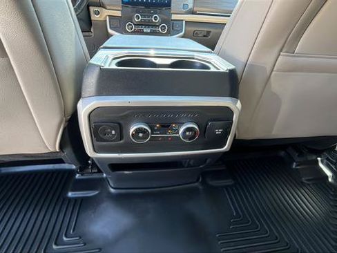 Used 2022 Ford Expedition Limited AWD/4WD image 24