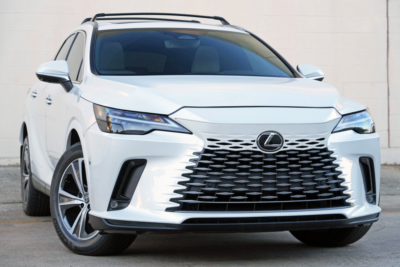 Used 2024 Lexus RX 350h w/ Convenience Package AWD/4WD image 4