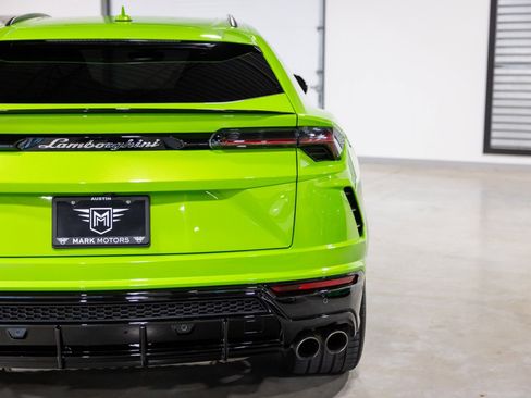 Used 2022 Lamborghini Urus image 13