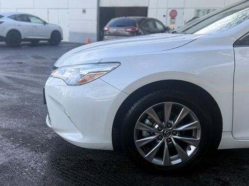 Used 2015 Toyota Camry XLE image 6