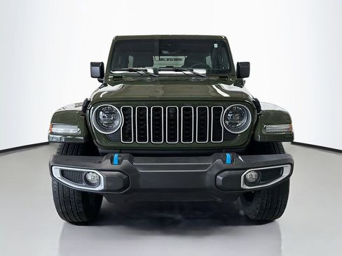 Used 2024 Jeep Wrangler Unlimited Sahara w/ Technology Group image 2