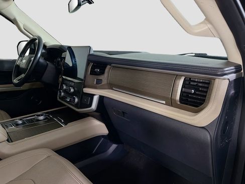 Used 2024 Ford Expedition Limited AWD/4WD image 35