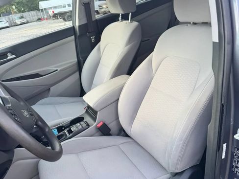 Used 2019 Hyundai Tucson SE w/ Cargo Package FWD image 11
