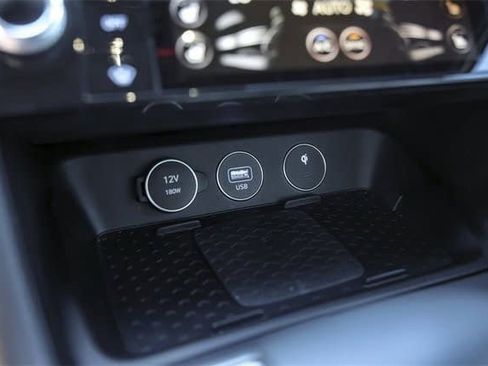 Used 2025 Genesis G70 3.3T Advanced image 22