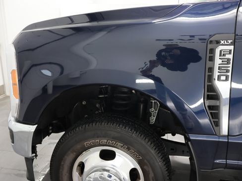 Used 2023 Ford F350 XLT w/ 360-Degree Camera Package image 39