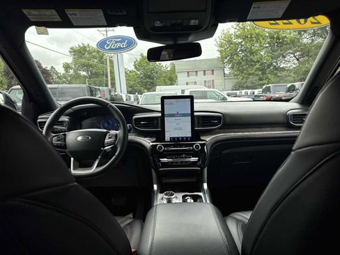 Used 2022 Ford Explorer Platinum w/ Equipment Group 601A image 43