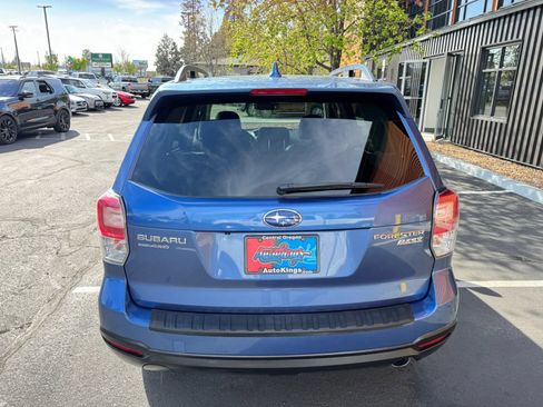 Used 2017 Subaru Forester 2.5i Touring w/ Popular Package #1 AWD/4WD image 4