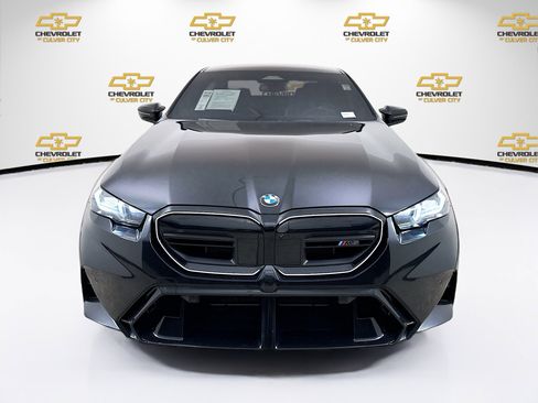 Used 2025 BMW M5 w/ Executive Package image 2