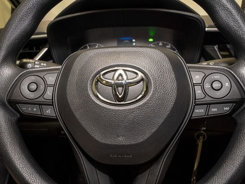 Used 2023 Toyota Corolla LE image 17