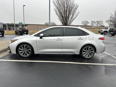 Used 2021 Toyota Corolla SE w/ SE Premium Package image 7