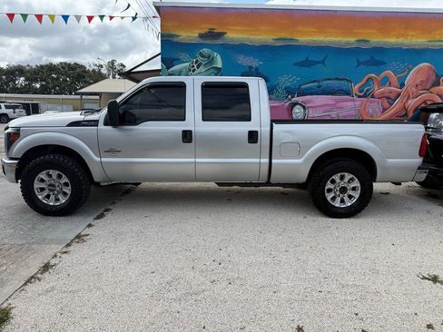 Used 2012 Ford F250 XL w/ XL Value Pkg image 3