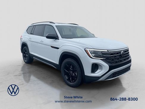 New 2026 Volkswagen Atlas Peak Edition image 1