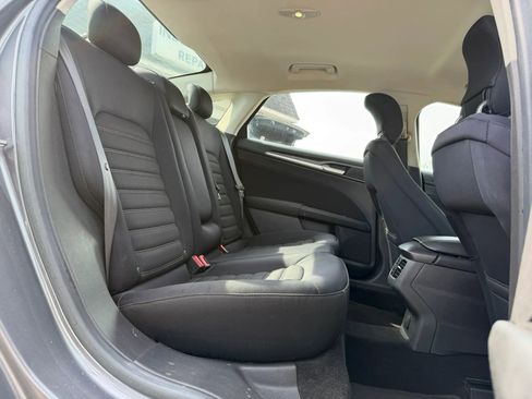 Used 2014 Ford Fusion SE image 14