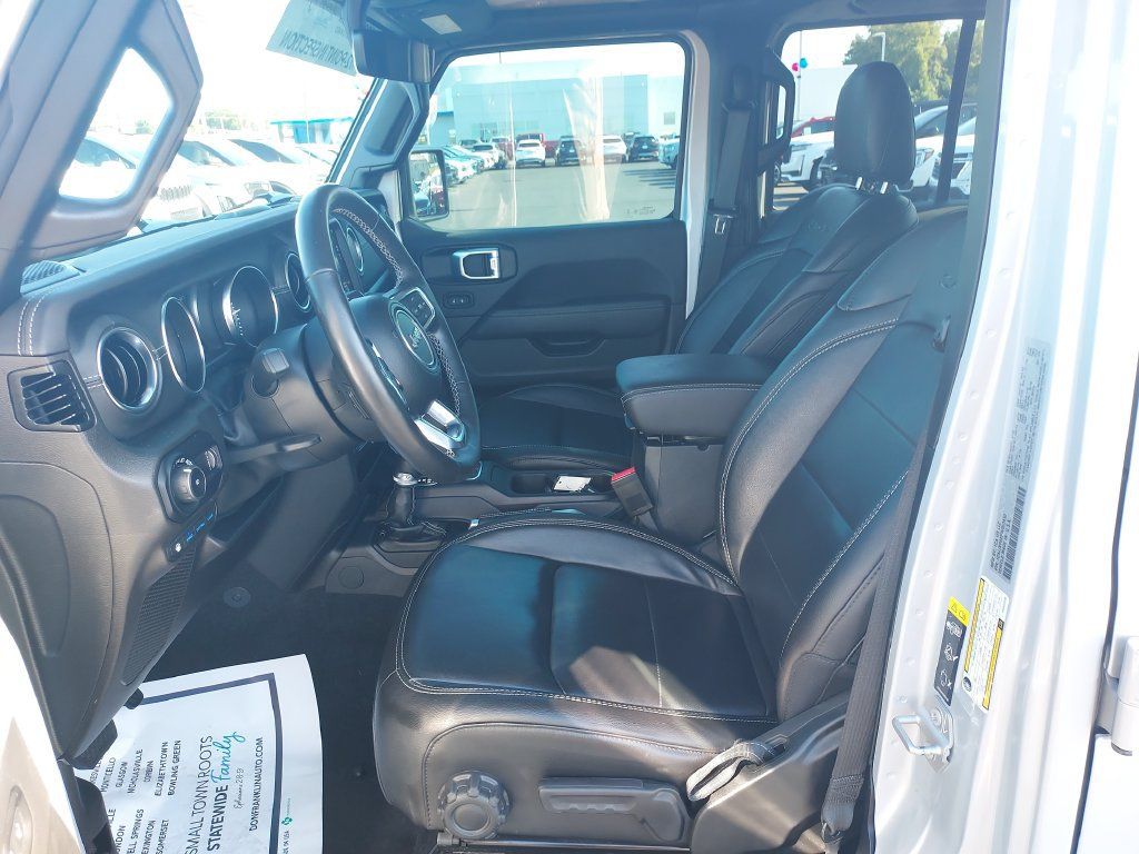 Used 2023 Jeep Wrangler Unlimited Sahara w/ Cold Weather Group AWD/4WD image 13