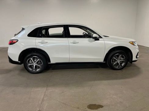 Used 2024 Honda HR-V EX-L image 2