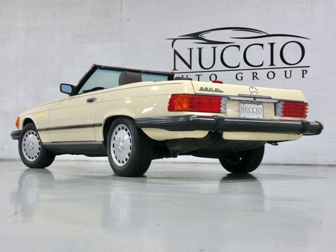 Used 1987 Mercedes-Benz 560 SL image 31