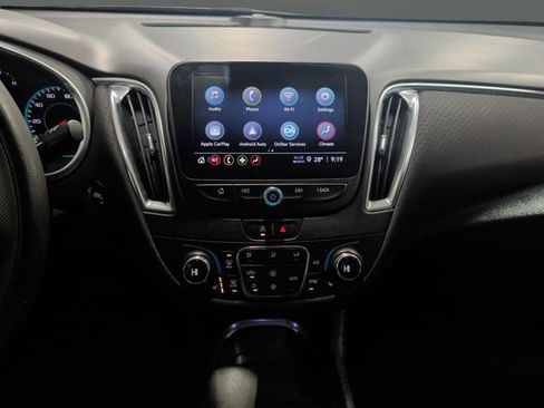 Used 2021 Chevrolet Malibu LT image 8