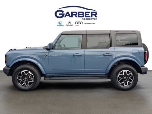 Used 2023 Ford Bronco Outer Banks AWD/4WD image 2
