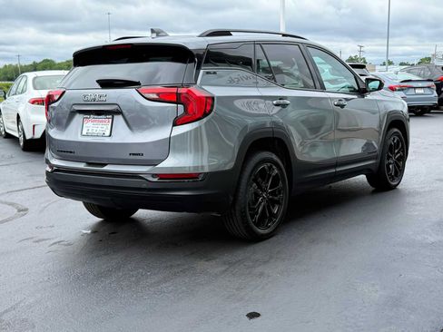 Used 2021 GMC Terrain SLE w/ Driver Convenience Package AWD/4WD image 4