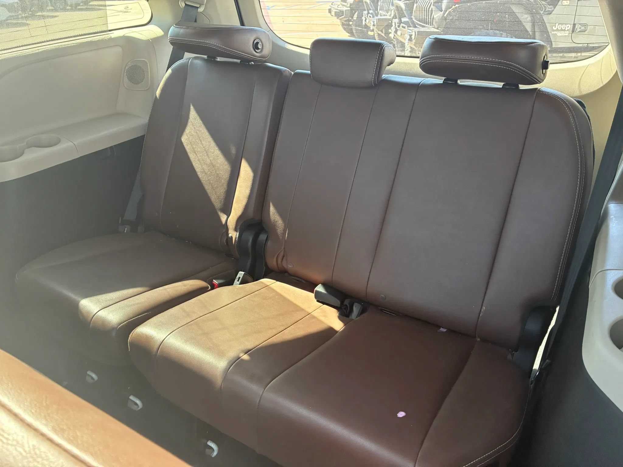 Used 2019 Toyota Sienna Limited Premium FWD image 18