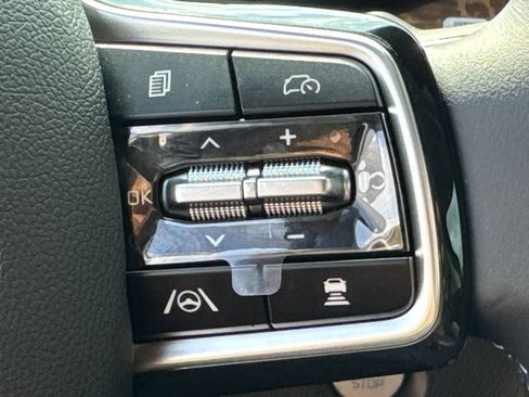 Certified 2025 Kia Sorento S w/ Panoramic Sunroof Package FWD image 26